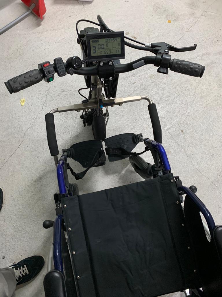 triride + carrozzina pieghevole ad autospinta usato garantito disabili e anziani