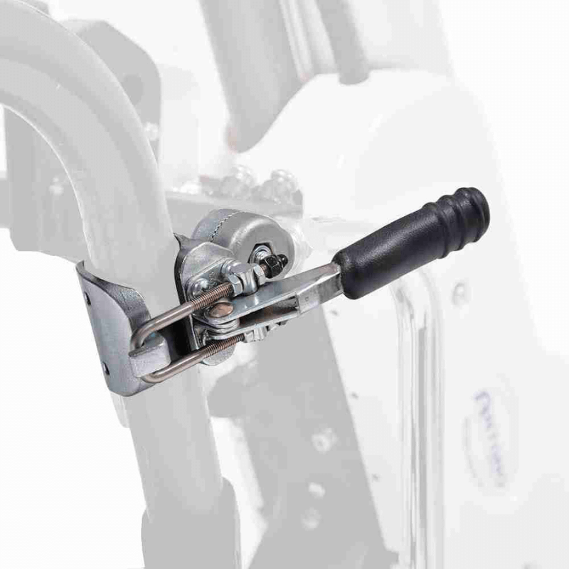Il Train-OX rappresenta un'innovazione significativa, trasformando una carrozzina manuale in una motorizzata in pochi secondi. Ideale per chi cerca maggiore autonomia, è estremamente versatile e facile da usare, con agganci rapidi e intuitivi. Perfetto per l'uso quotidiano, offre una soluzione pratica per migliorare la mobilità personale.
