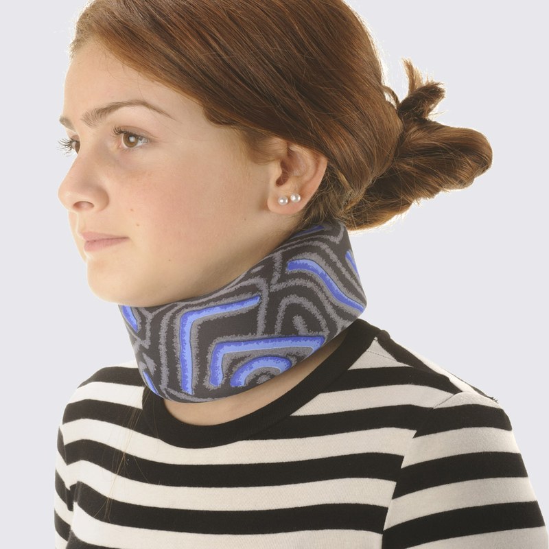 tiellecamp-82734-cervilastic-collare-cervicale-ambientato
